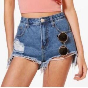 Boohoo Womens Cut Out Hem Fray Denim Mom Shorts | size 10